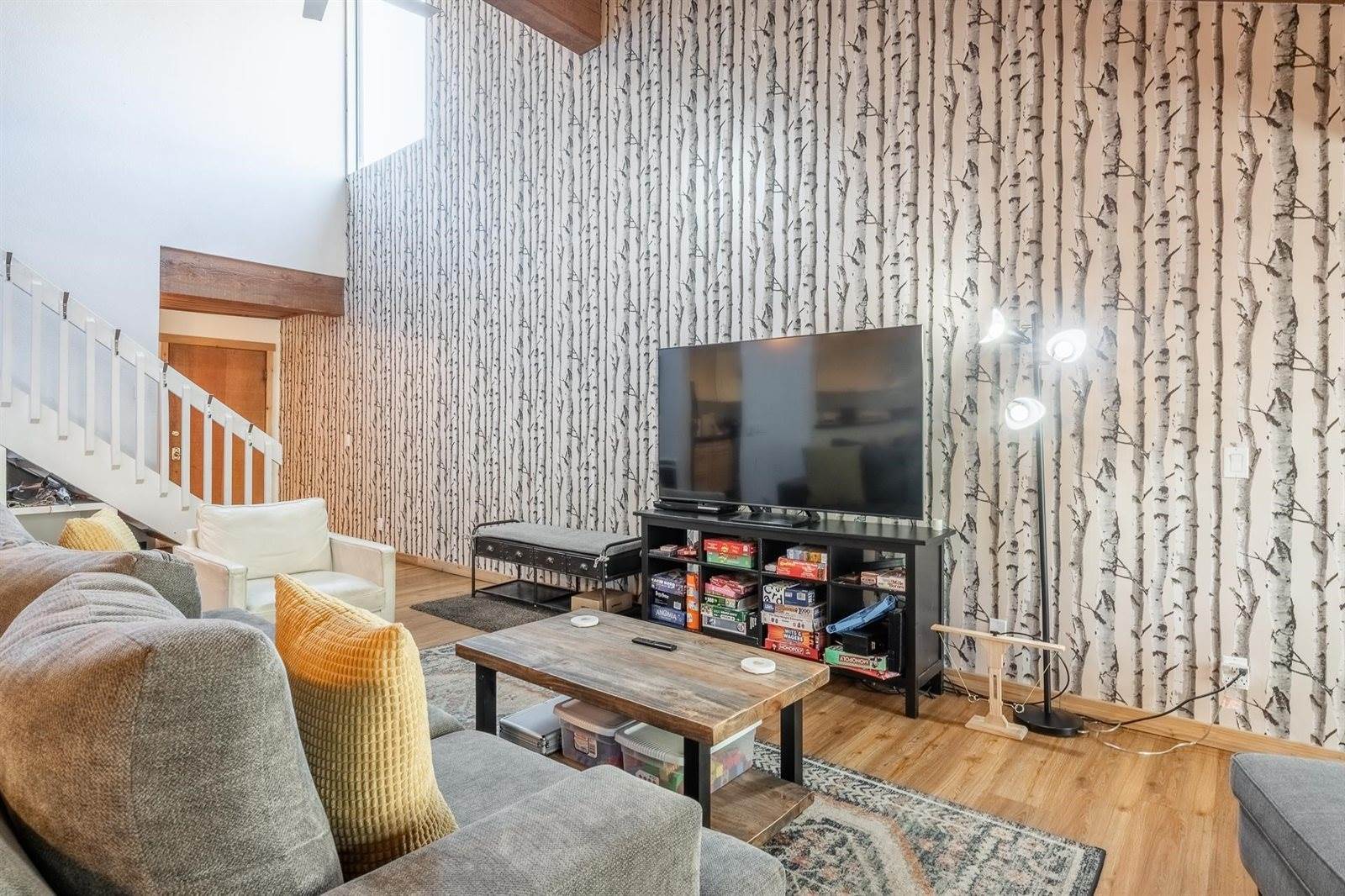 273 Rainbow Lane, Mammoth Lakes, CA 93546