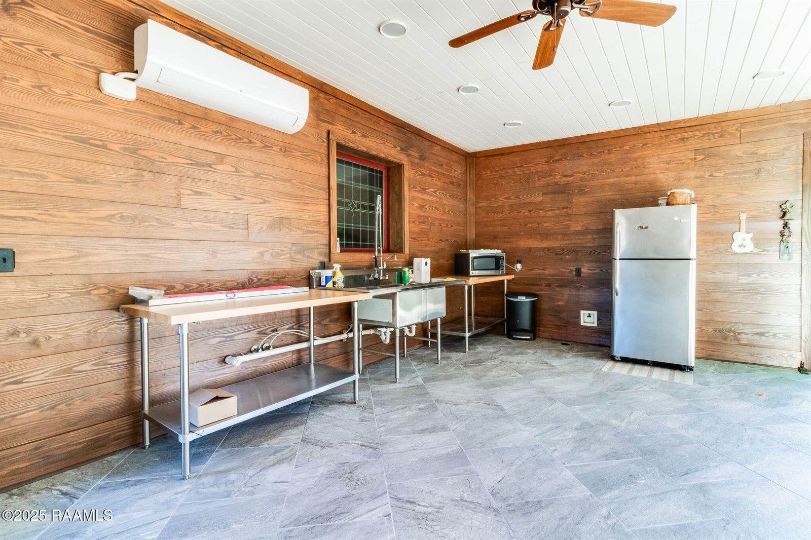 220 Edgewood Avenue, Rayne, LA 70578