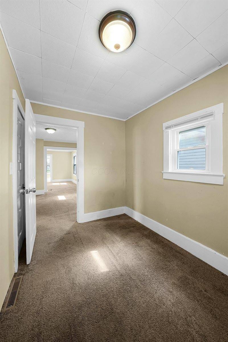 37 Allen Street, Newark, OH 43055