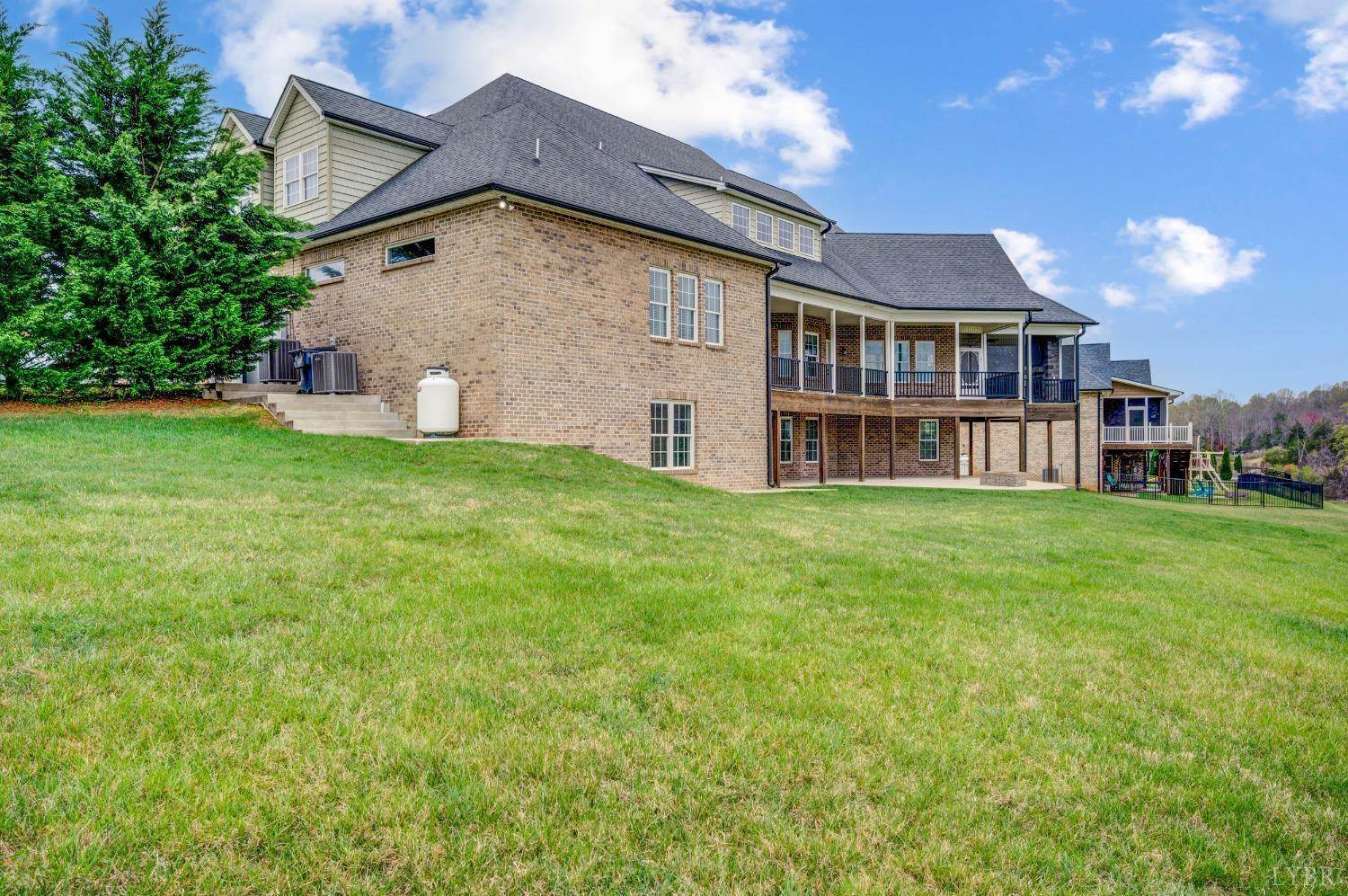 1695 Colby Drive, Forest, VA 24551
