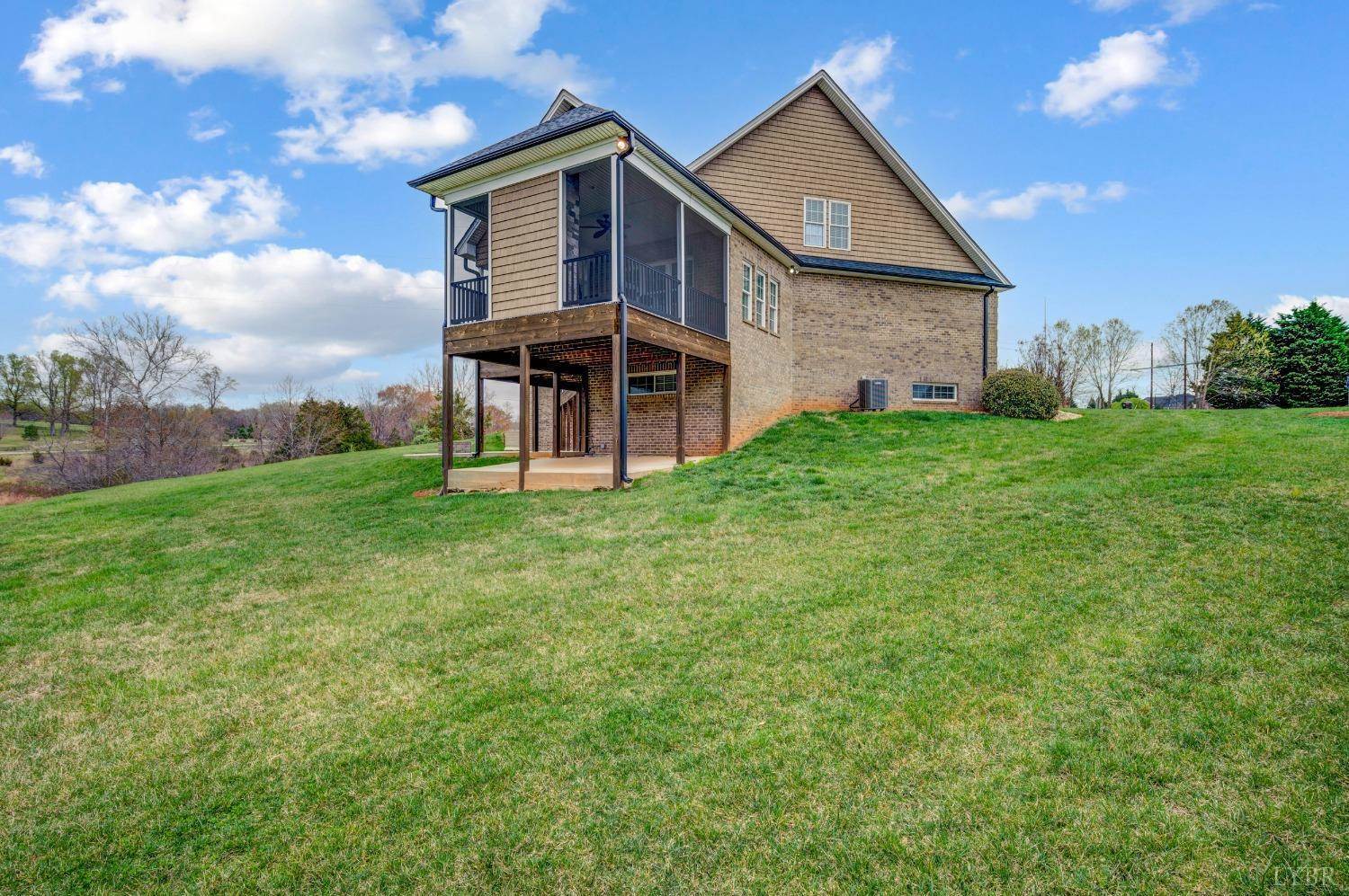1695 Colby Drive, Forest, VA 24551
