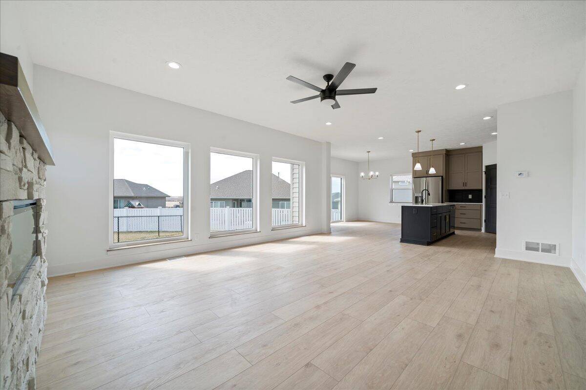 202 Augusta Drive, Treynor, IA 51575