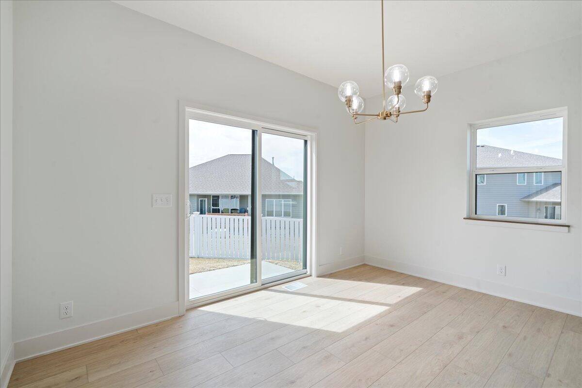 202 Augusta Drive, Treynor, IA 51575