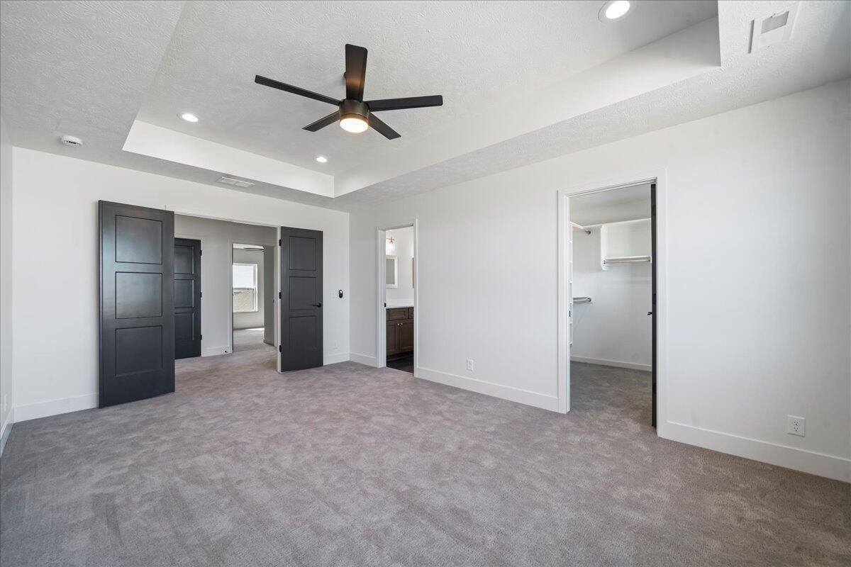 202 Augusta Drive, Treynor, IA 51575
