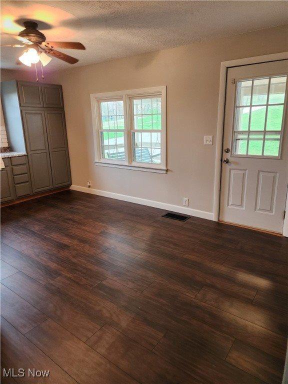 6008 Fairdale Drive, Cambridge, OH 43725