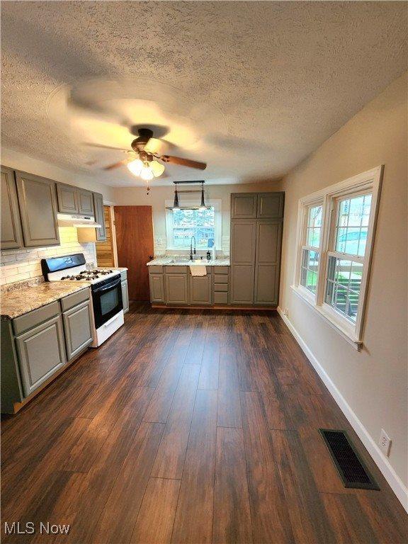 6008 Fairdale Drive, Cambridge, OH 43725