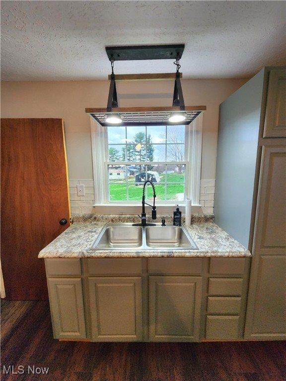 6008 Fairdale Drive, Cambridge, OH 43725