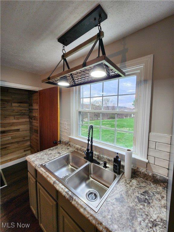 6008 Fairdale Drive, Cambridge, OH 43725