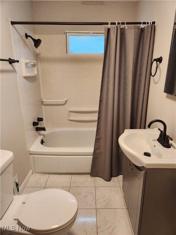 6008 Fairdale Drive, Cambridge, OH 43725