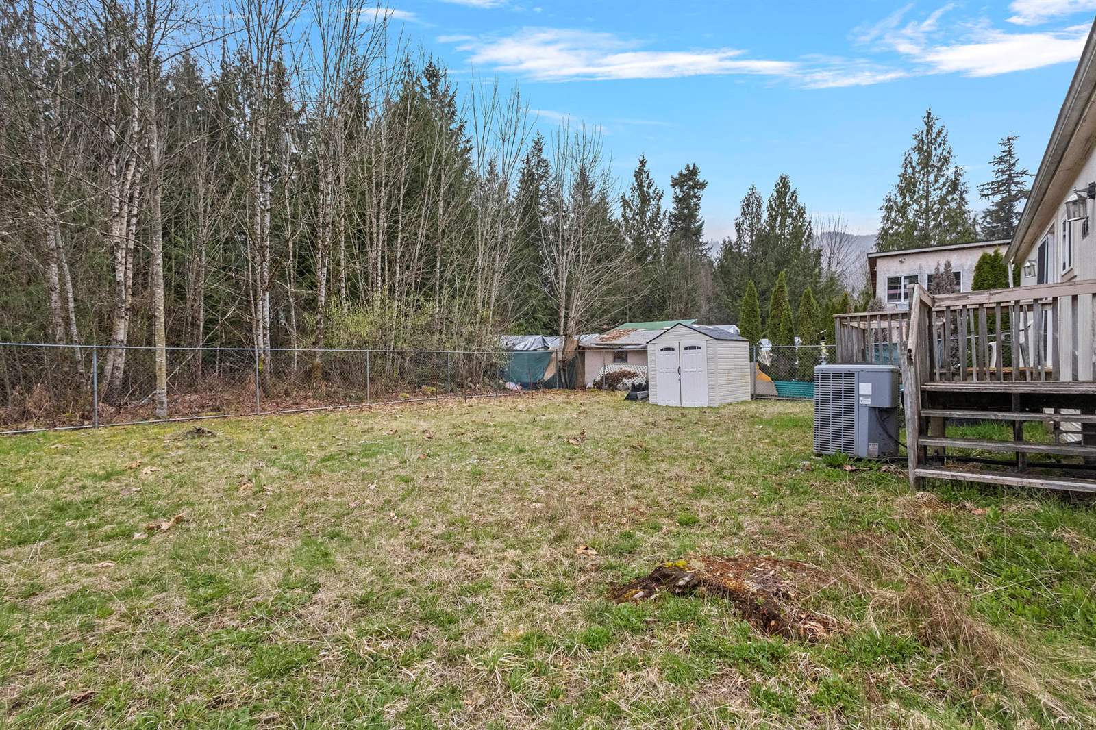 6461 Little Big Horn Road, Maple Falls, WA 98266