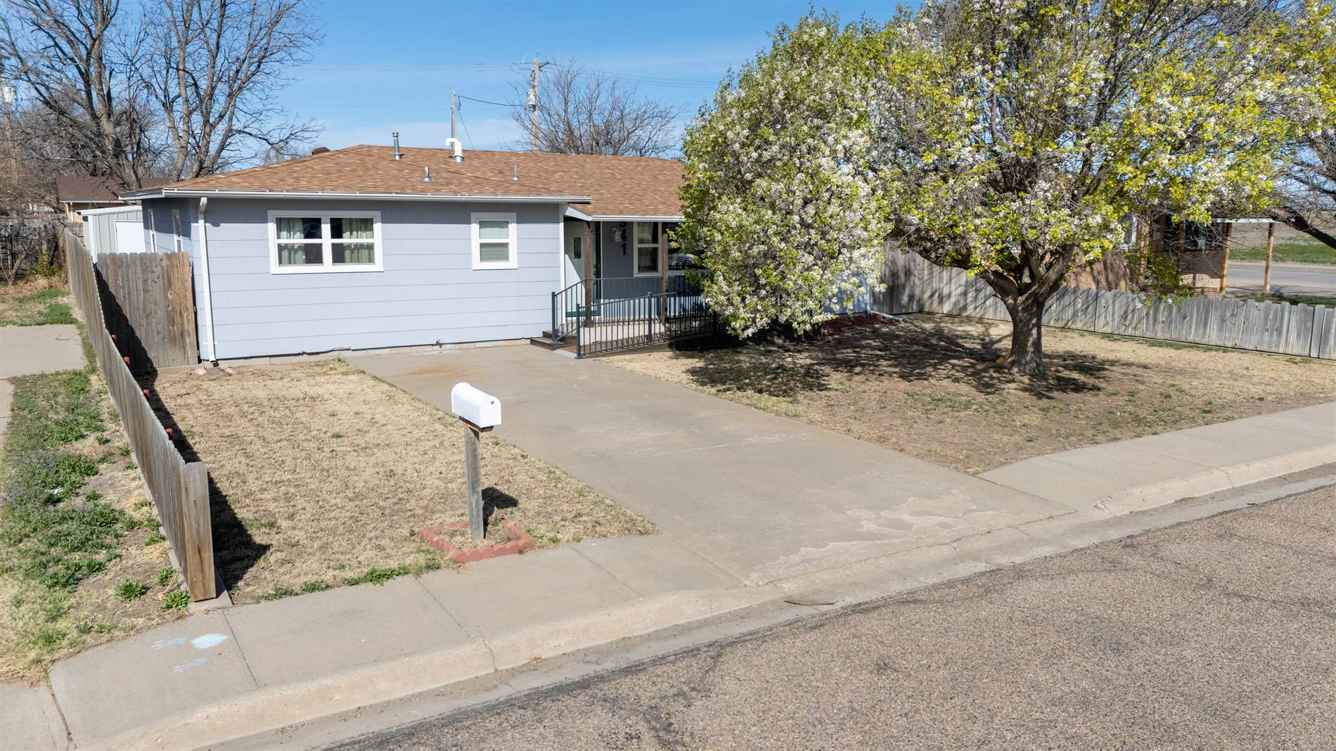 941 N Sullivan St, Ulysses, KS 67880