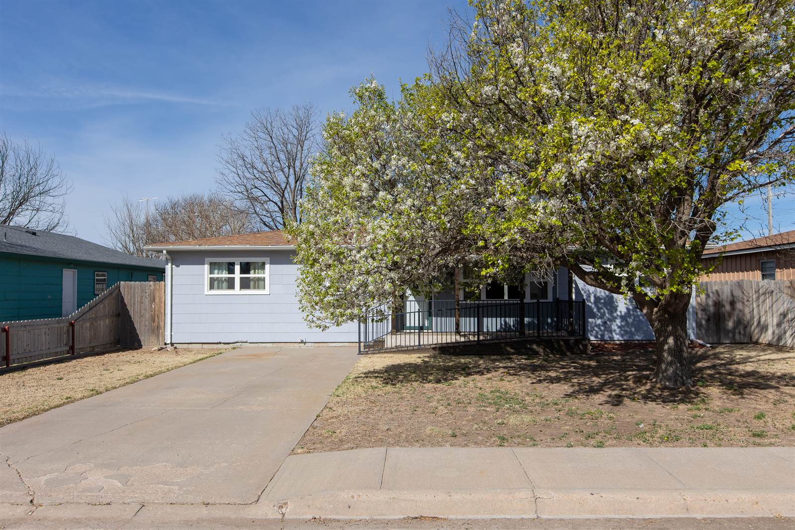 941 N Sullivan St, Ulysses, KS 67880
