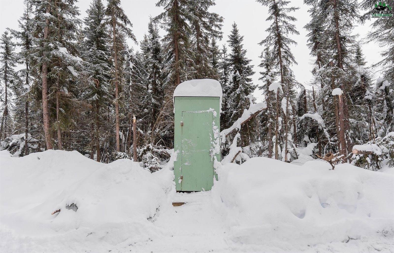 561 Nature Trail, Fairbanks, AK 99709