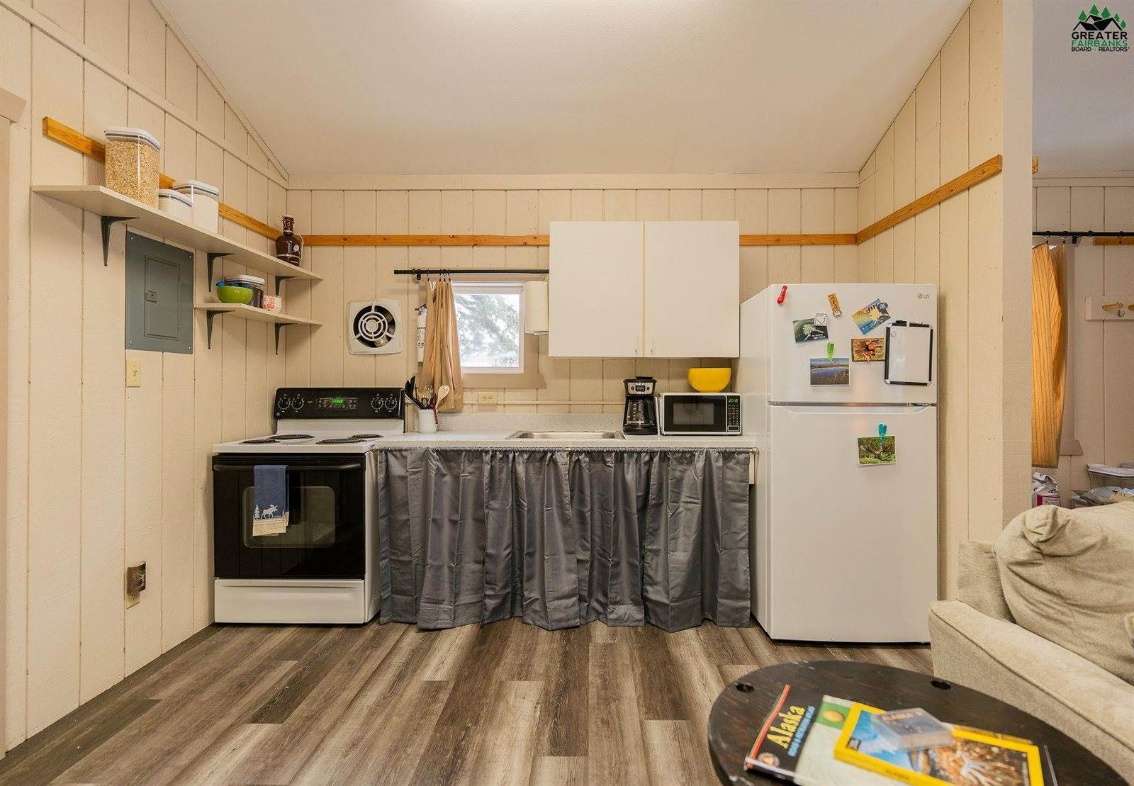 561 Nature Trail, Fairbanks, AK 99709