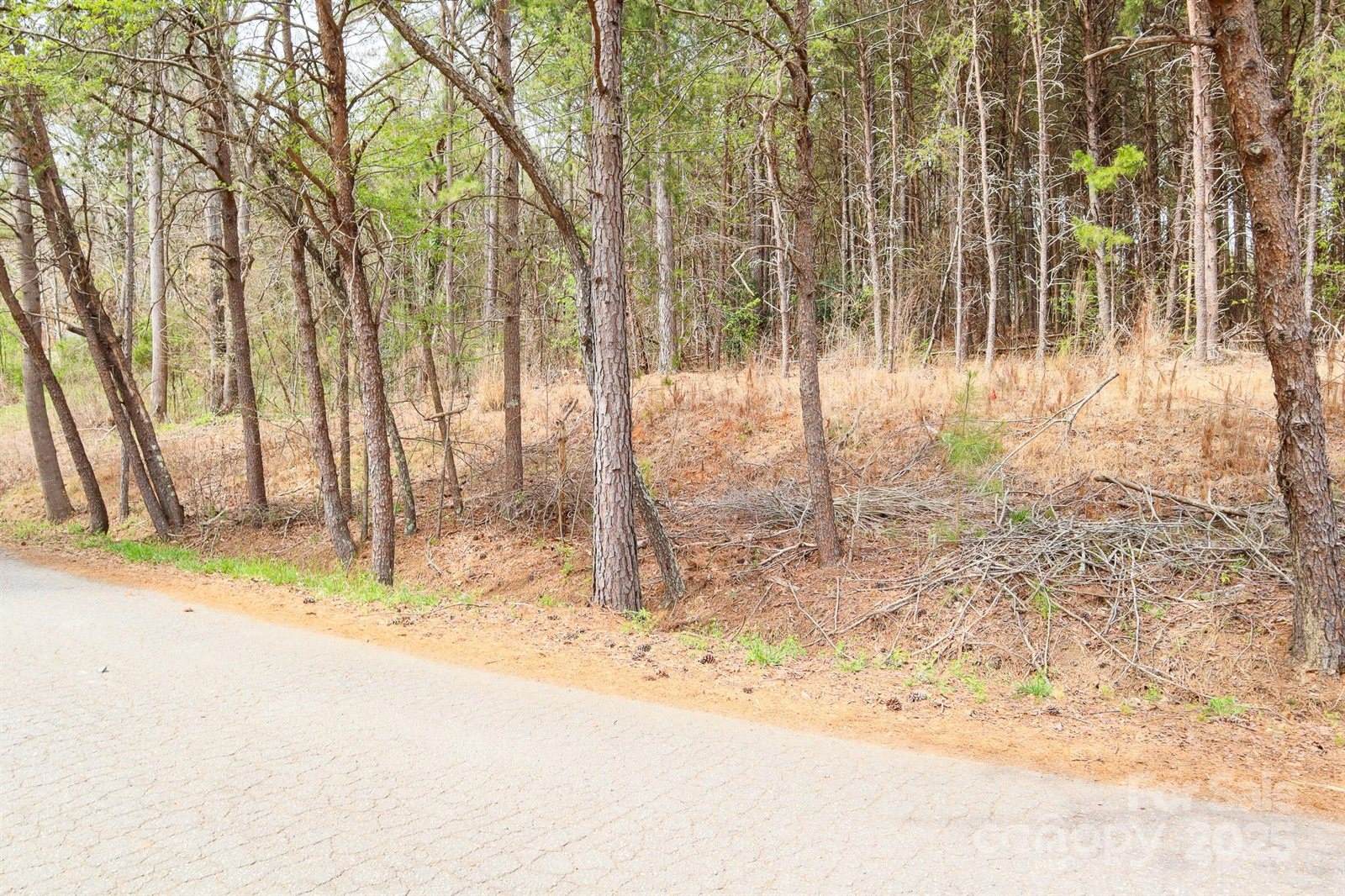 00 1st Street NE, #6, Hickory, NC 28601