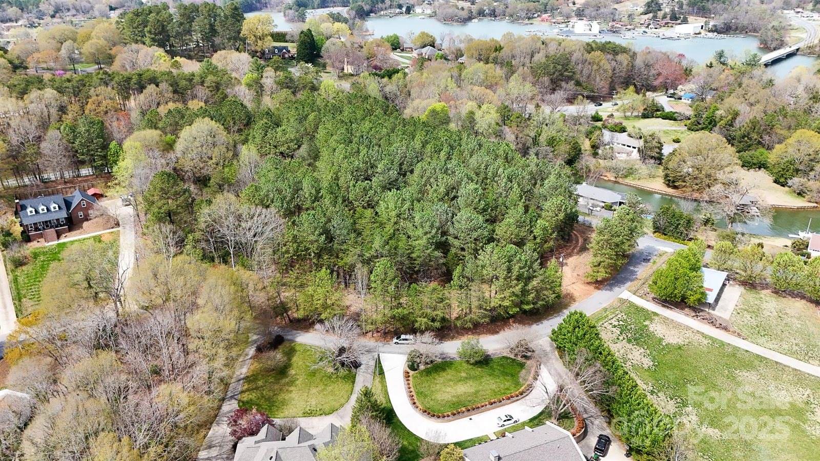 00 1st Street NE, #5, Hickory, NC 28601