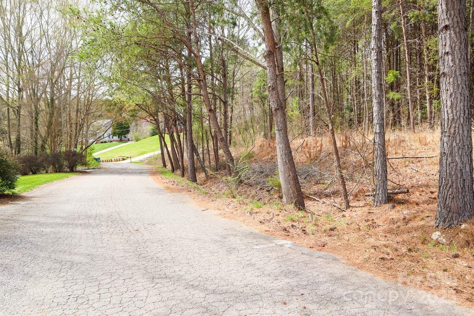 00 1st Street NE, #5, Hickory, NC 28601