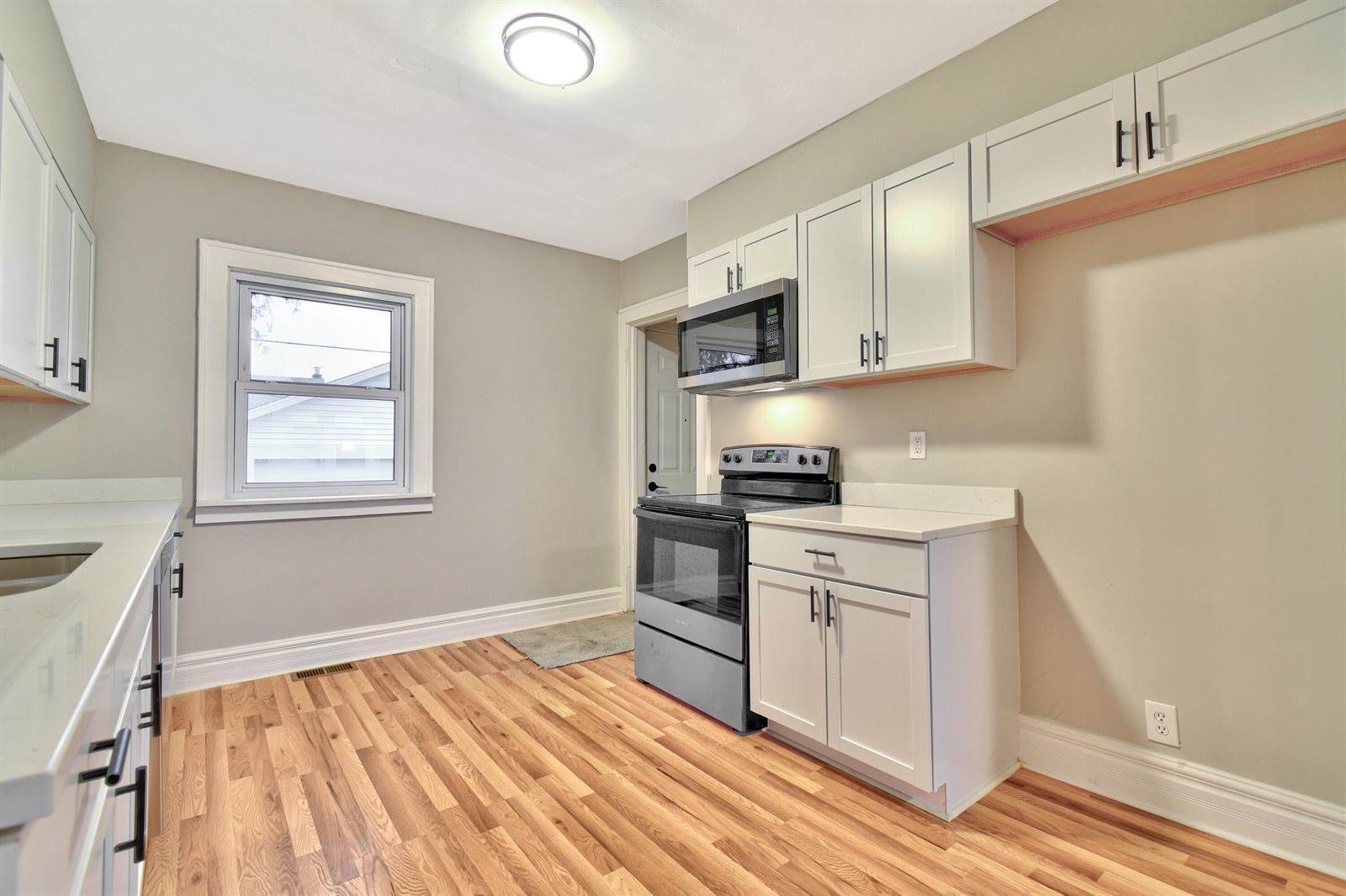 345 East Goulson Avenue, Hazel Park, MI 48030