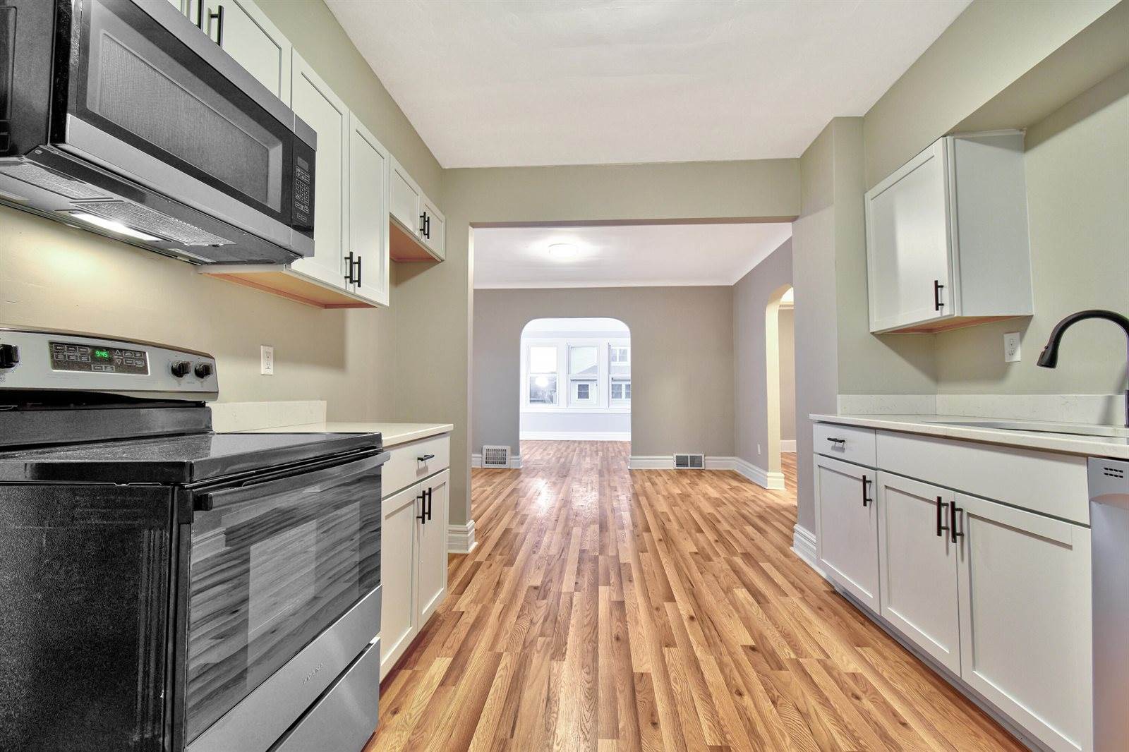 345 East Goulson Avenue, Hazel Park, MI 48030
