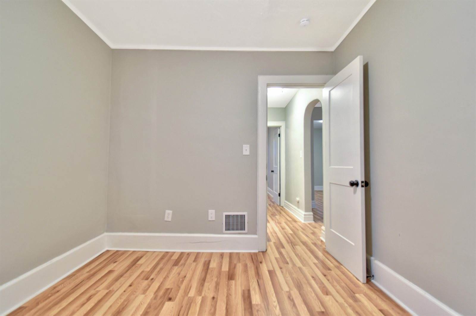 345 East Goulson Avenue, Hazel Park, MI 48030