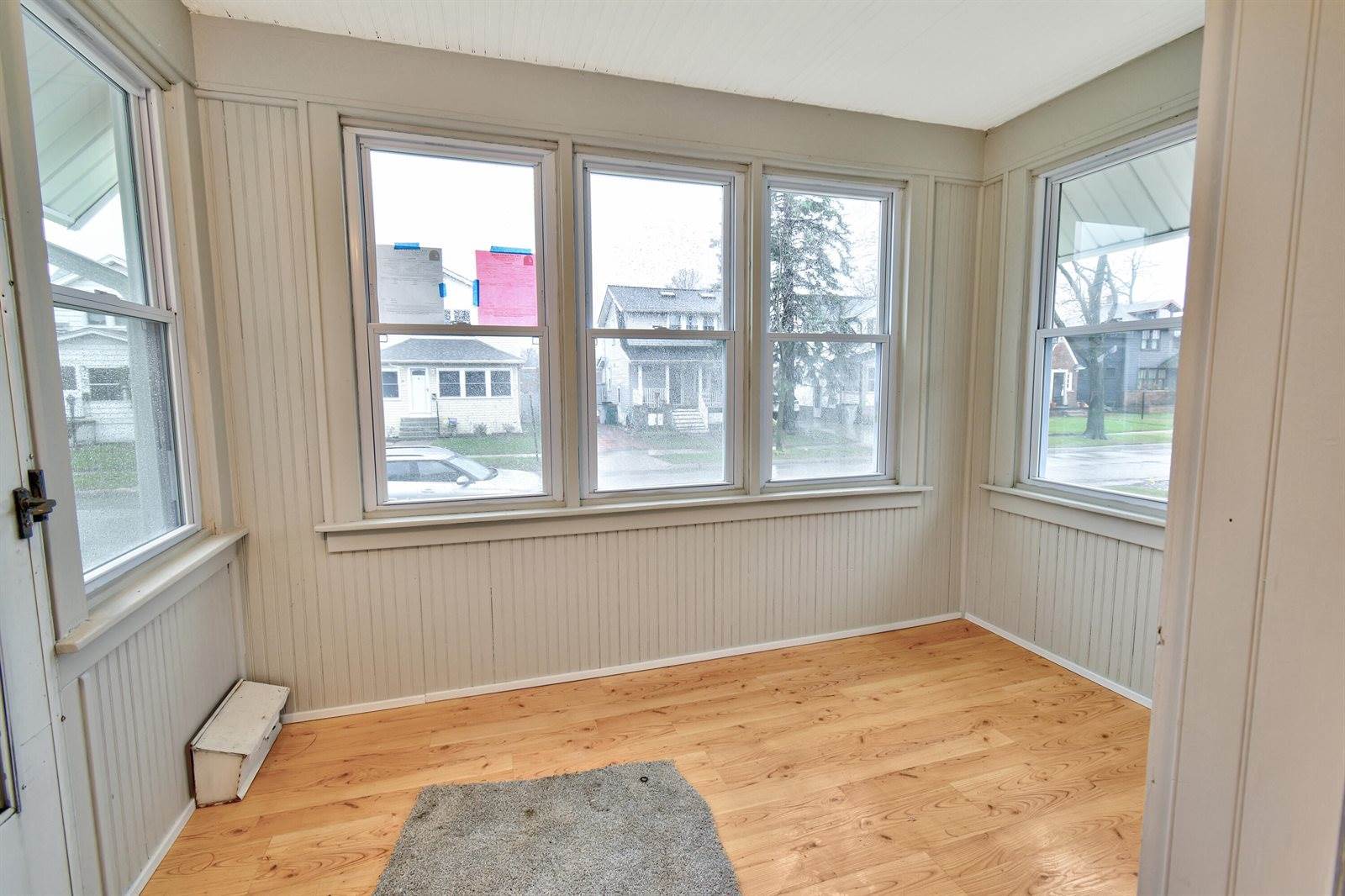 345 East Goulson Avenue, Hazel Park, MI 48030