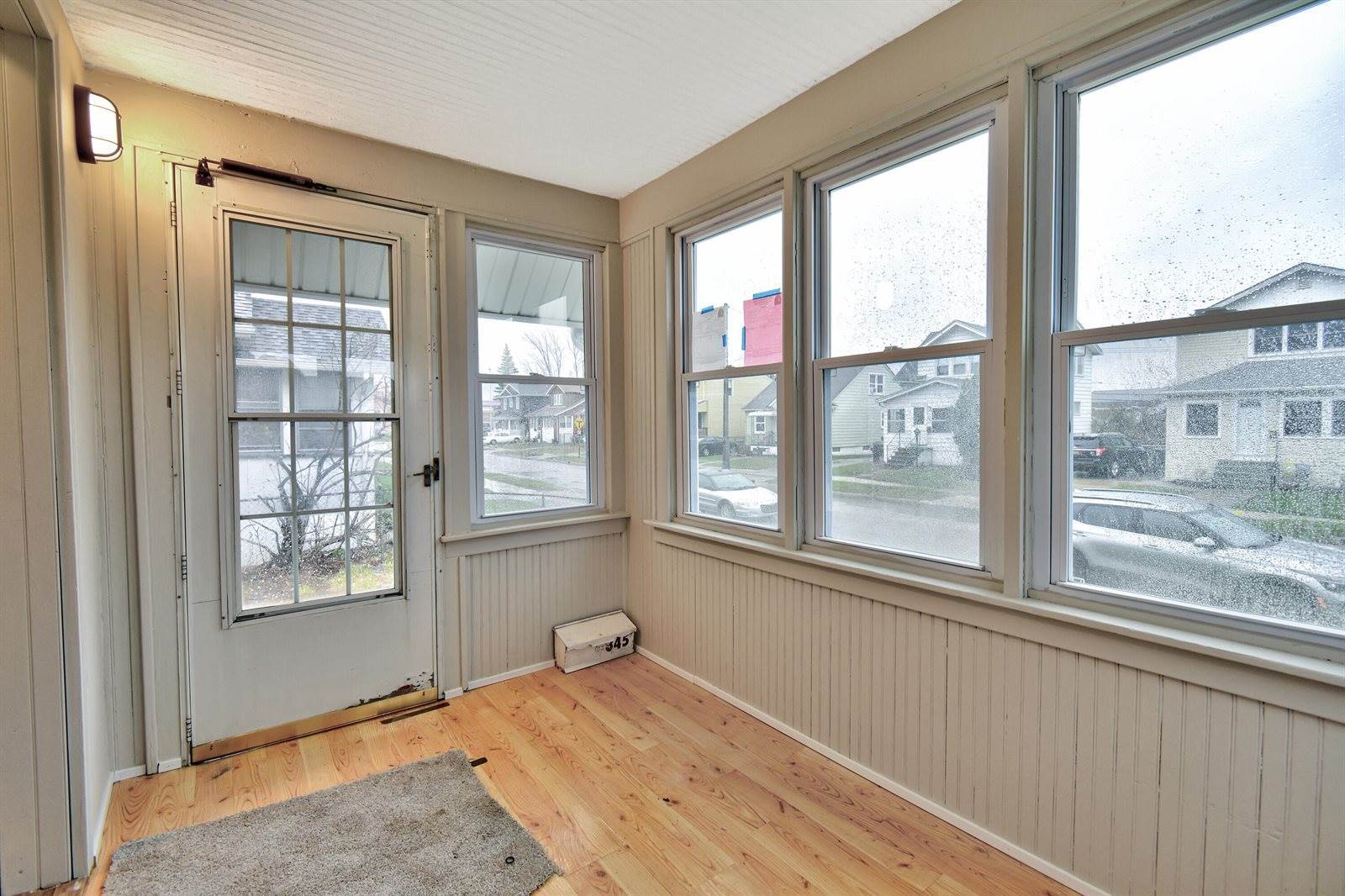 345 East Goulson Avenue, Hazel Park, MI 48030