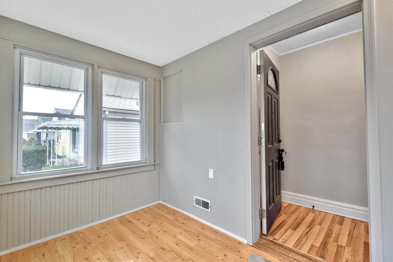 345 East Goulson Avenue, Hazel Park, MI 48030
