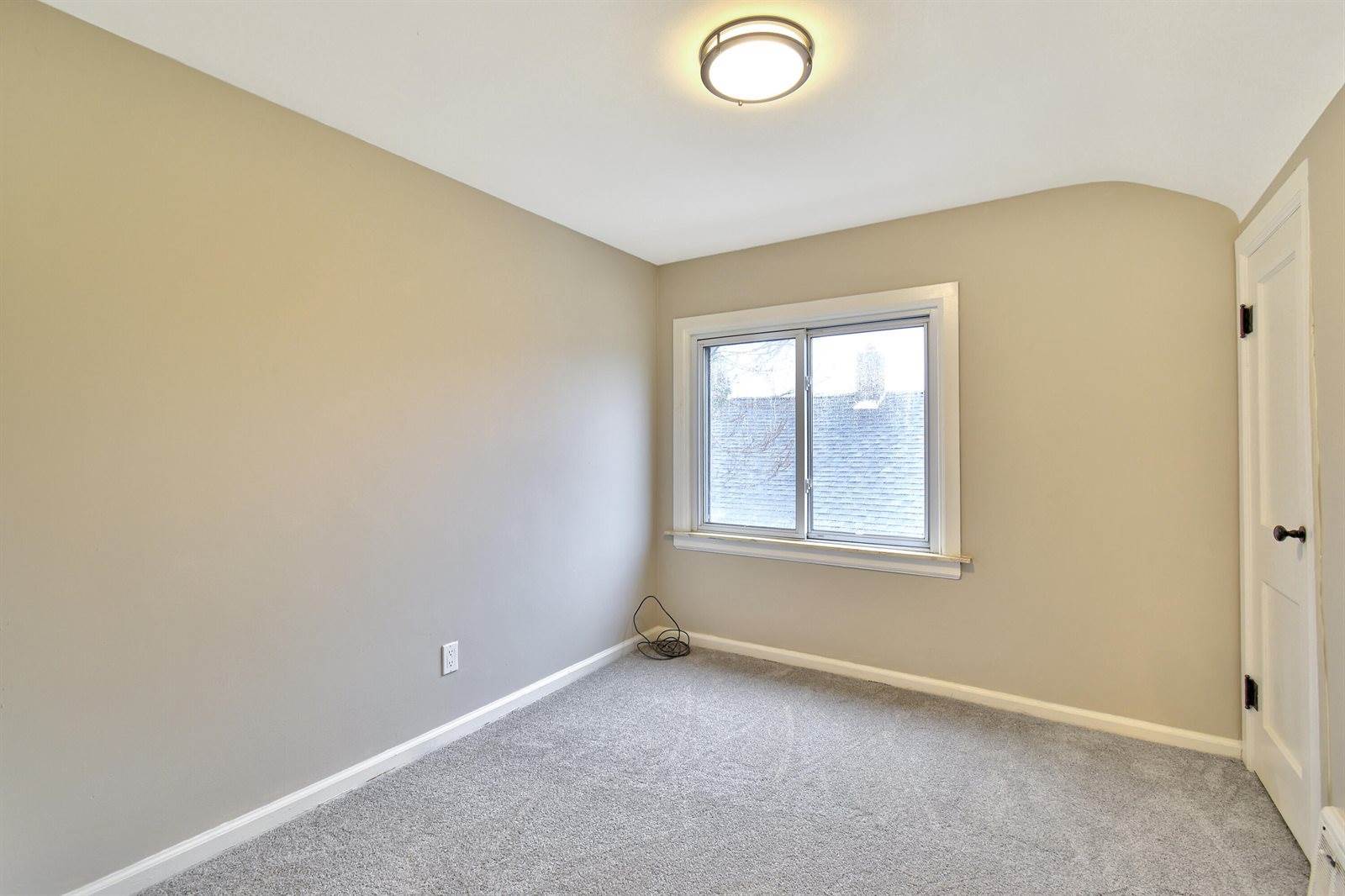 345 East Goulson Avenue, Hazel Park, MI 48030