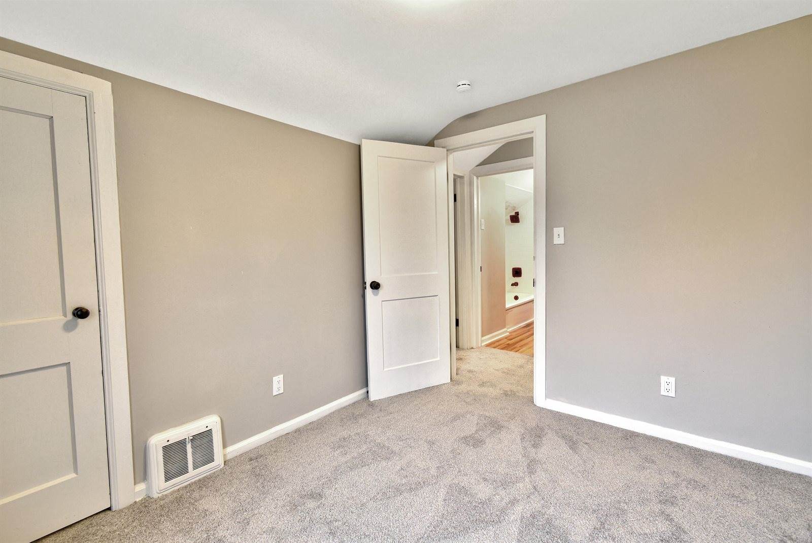 345 East Goulson Avenue, Hazel Park, MI 48030