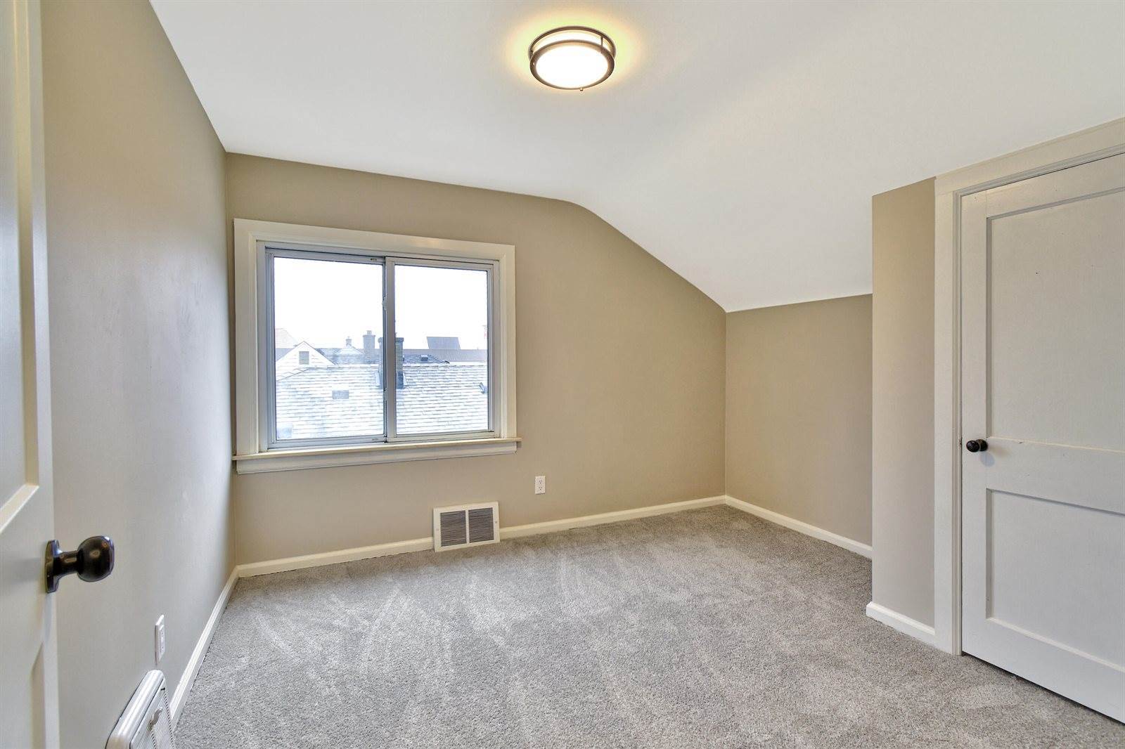 345 East Goulson Avenue, Hazel Park, MI 48030