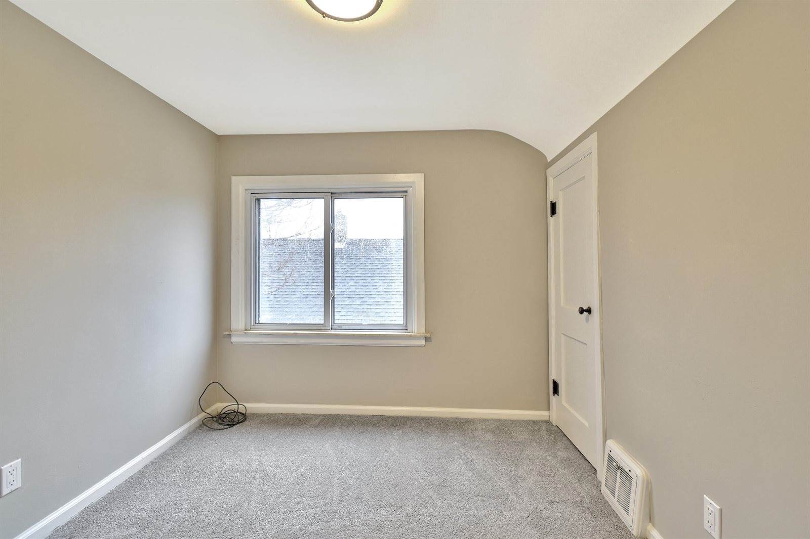 345 East Goulson Avenue, Hazel Park, MI 48030