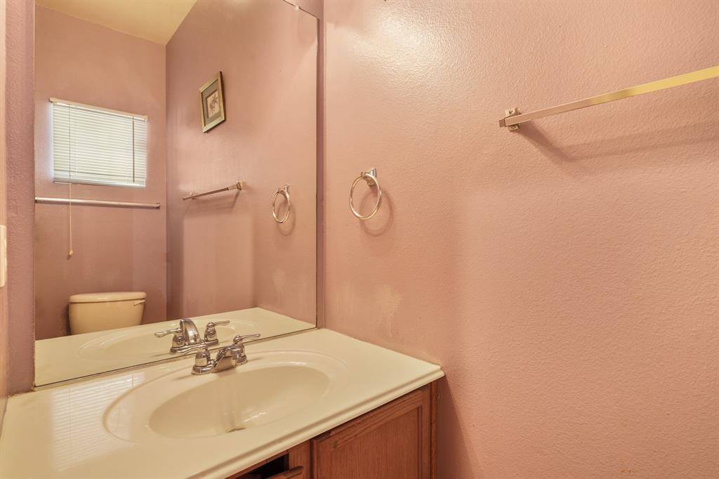 2826 Feather Green Trail, Fresno, TX 77545