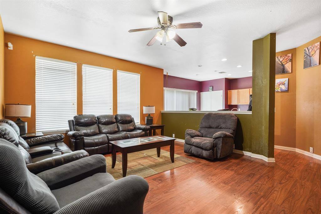 2826 Feather Green Trail, Fresno, TX 77545