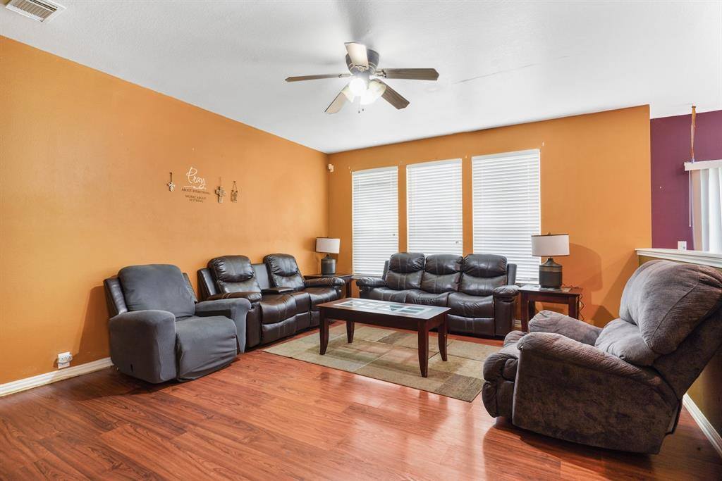 2826 Feather Green Trail, Fresno, TX 77545