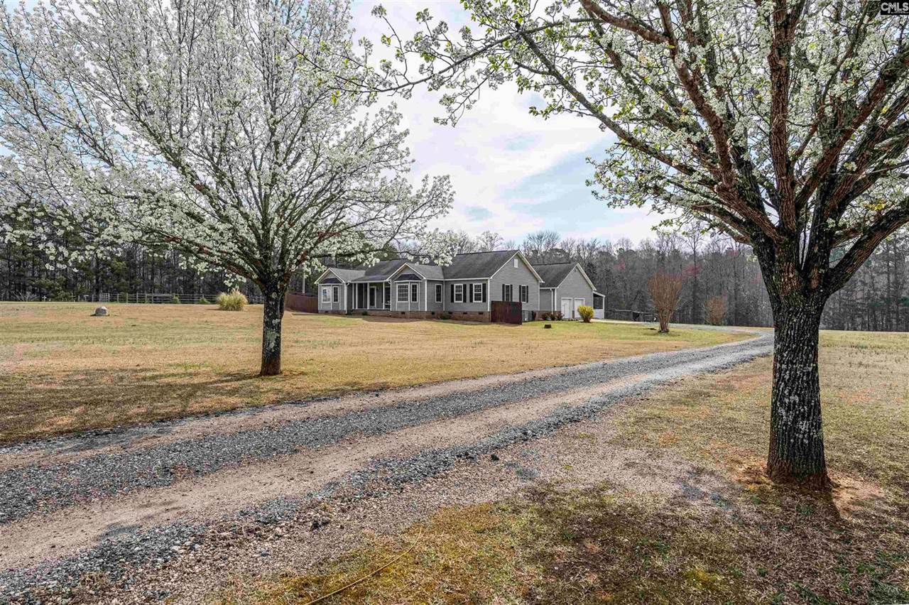 14 Carol Ct, Ridgeway, SC 29130