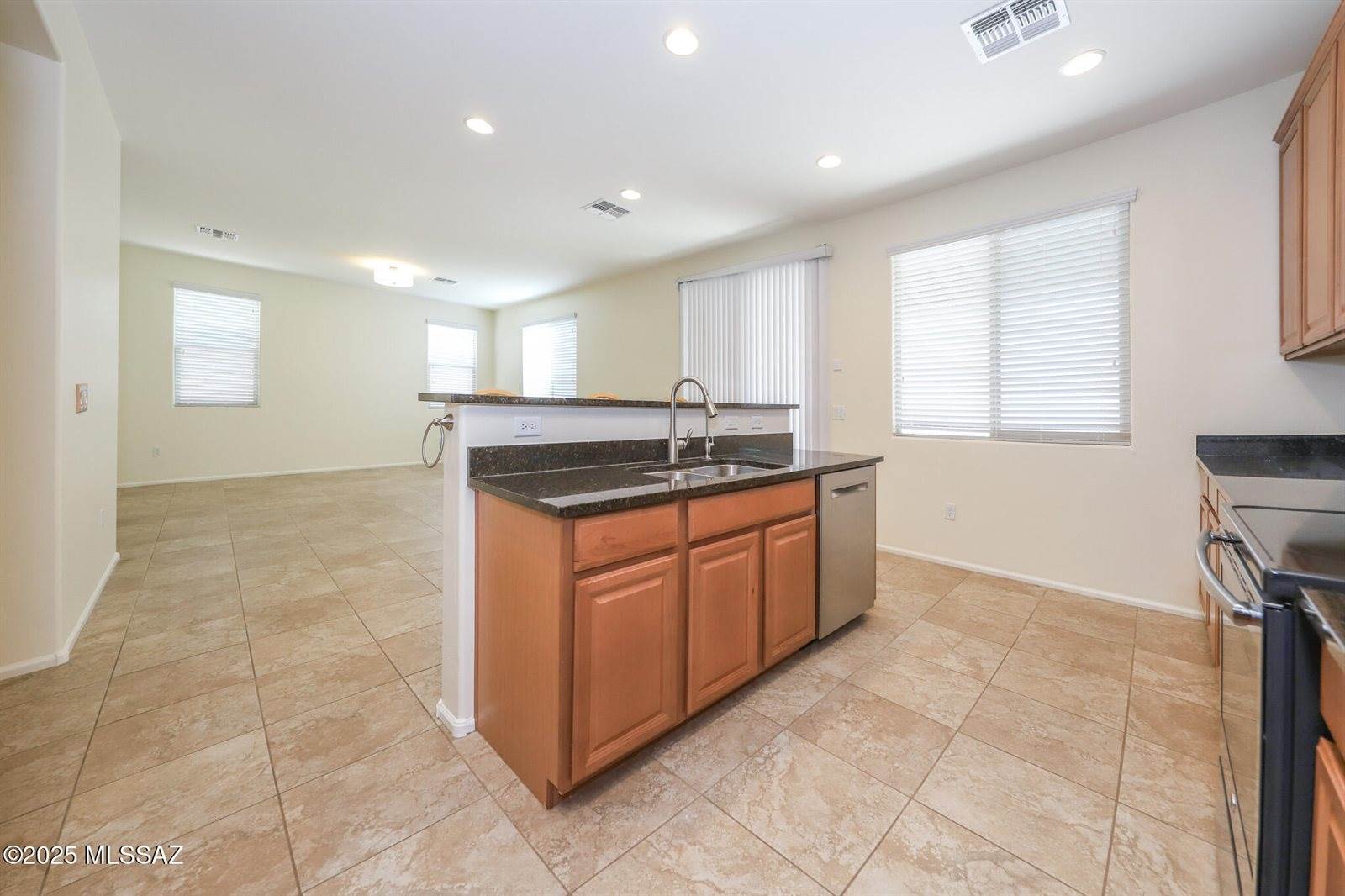 10478 South Cutting Horse Drive, Vail, AZ 85641