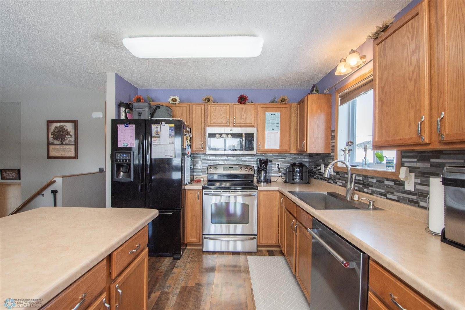 361 Maple Pointe Boulevard, Mapleton, ND 58059