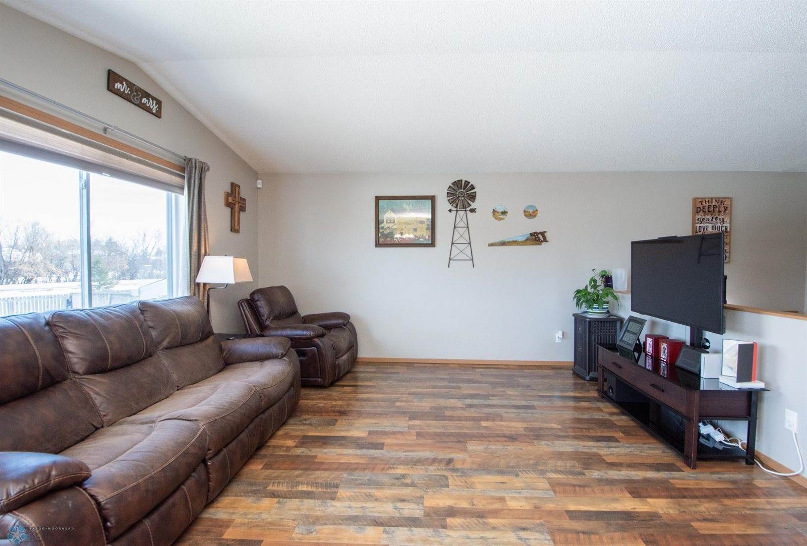 361 Maple Pointe Boulevard, Mapleton, ND 58059