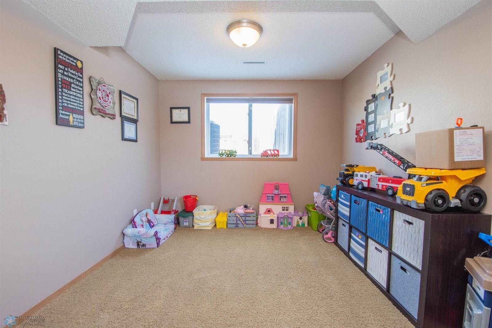 361 Maple Pointe Boulevard, Mapleton, ND 58059
