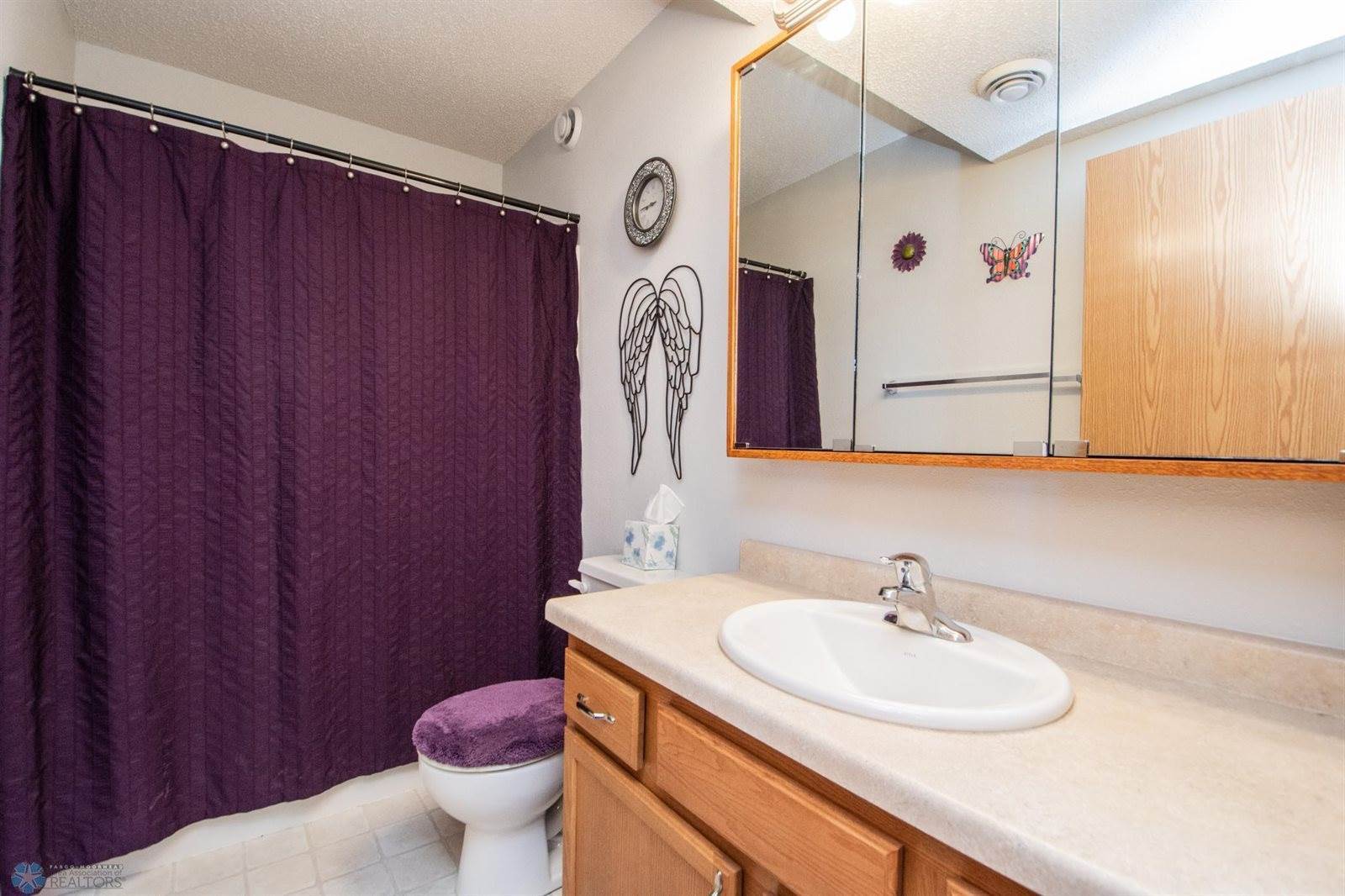 361 Maple Pointe Boulevard, Mapleton, ND 58059