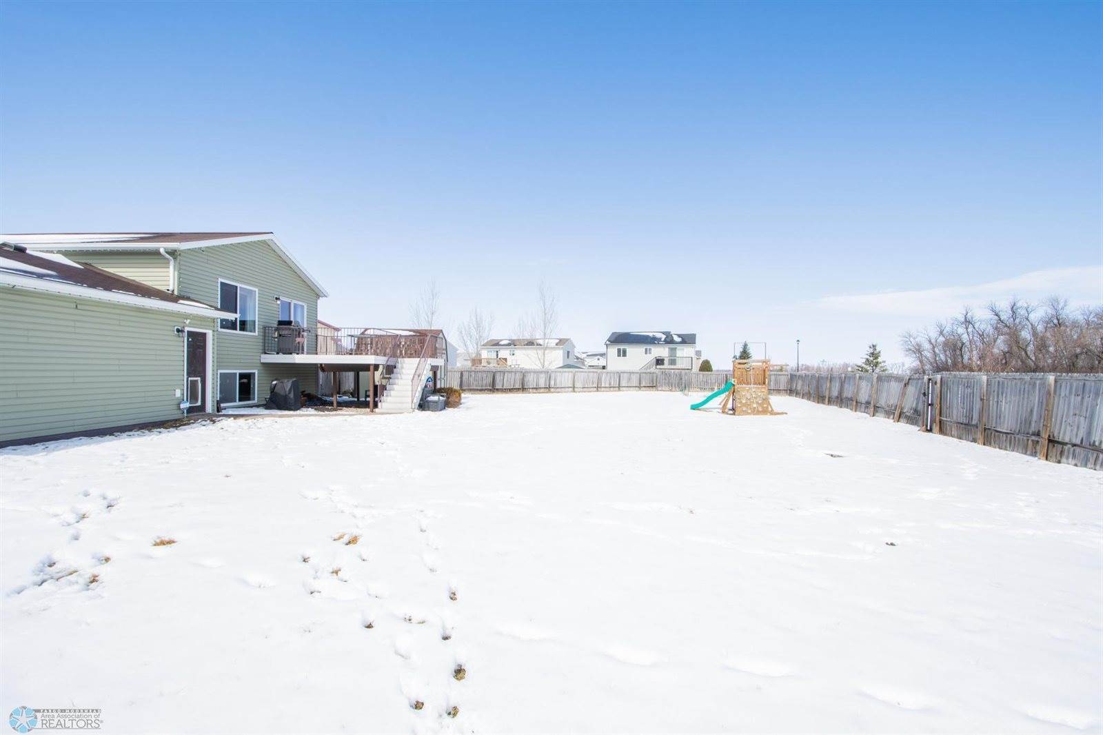 361 Maple Pointe Boulevard, Mapleton, ND 58059