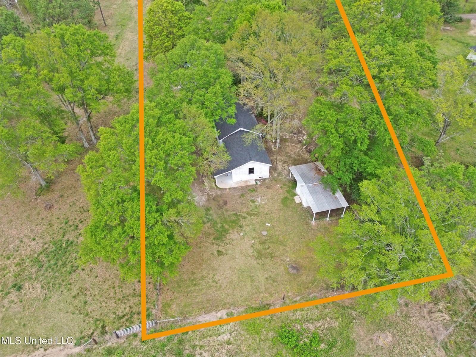 130 Ernest Nichelson Road, Lucedale, MS 39452