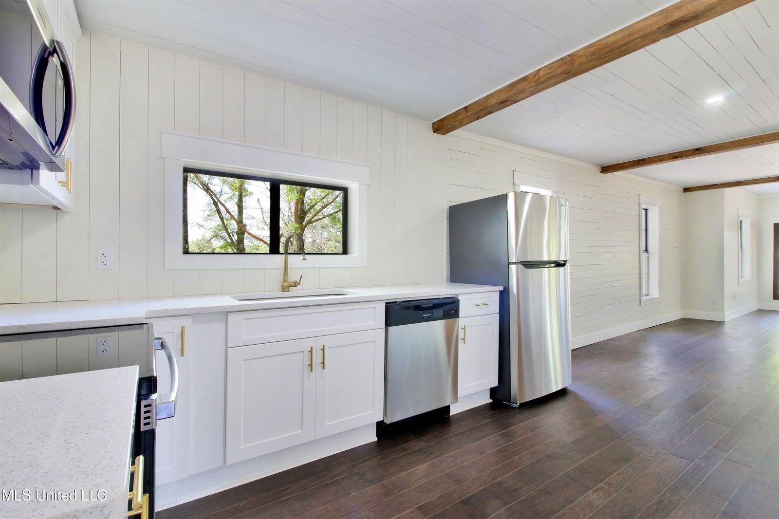 130 Ernest Nichelson Road, Lucedale, MS 39452