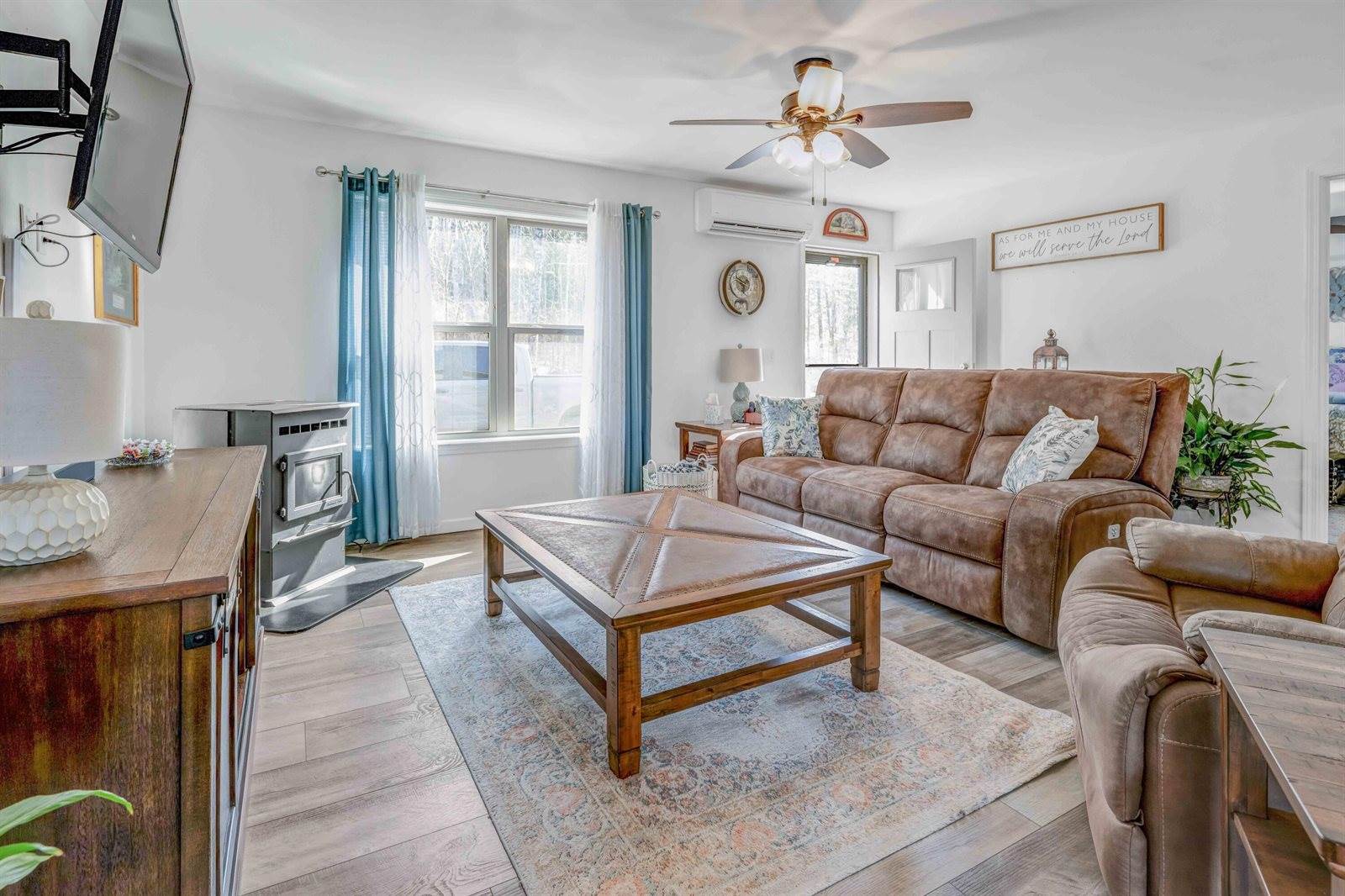 517 Bear Hill Road, Dover-Foxcroft, ME 04426