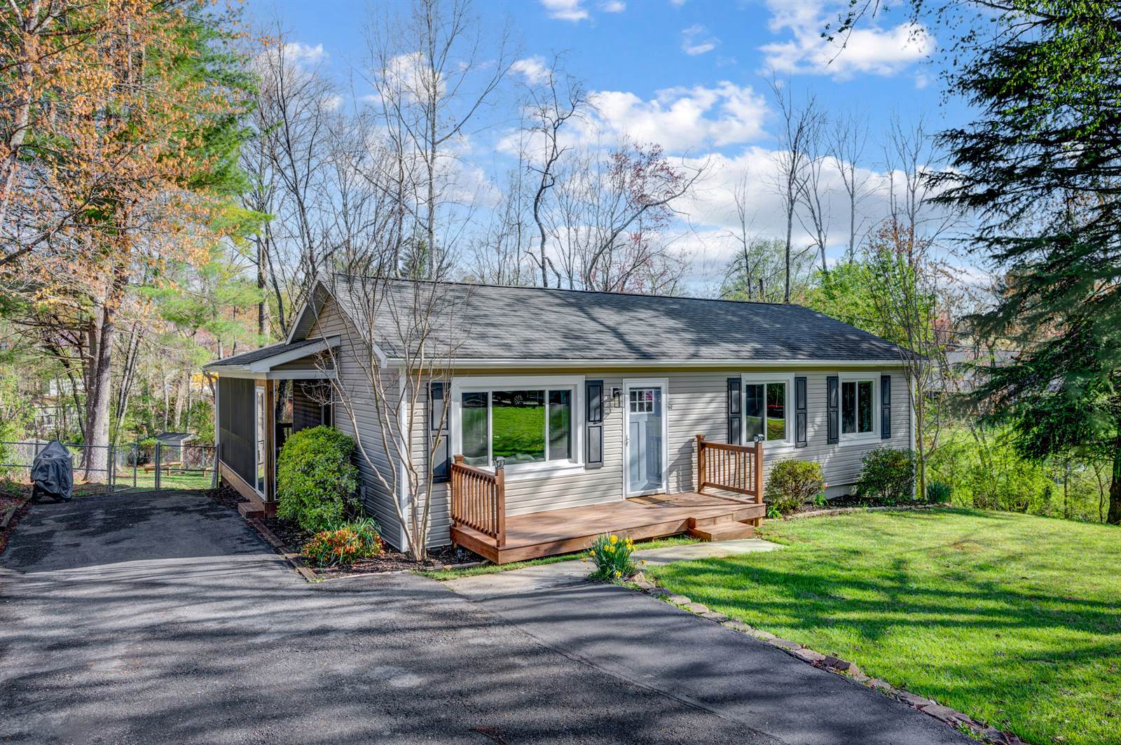 503 Sweeney Circle, Forest, VA 24551