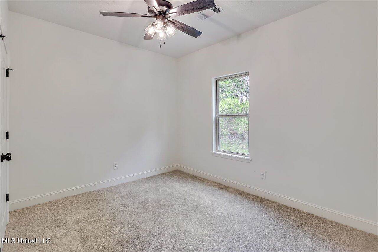 125 Ashley Park Drive, Byram, MS 39272