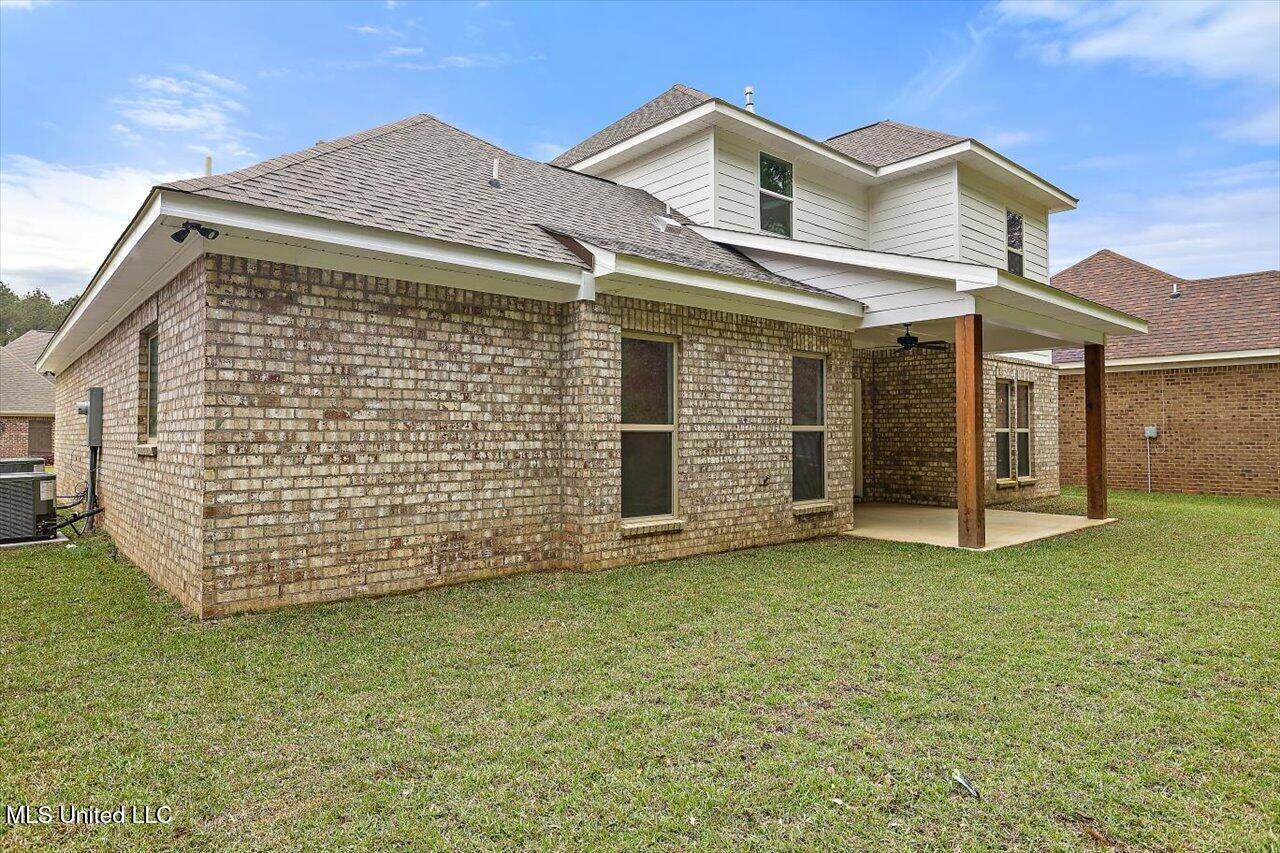 125 Ashley Park Drive, Byram, MS 39272