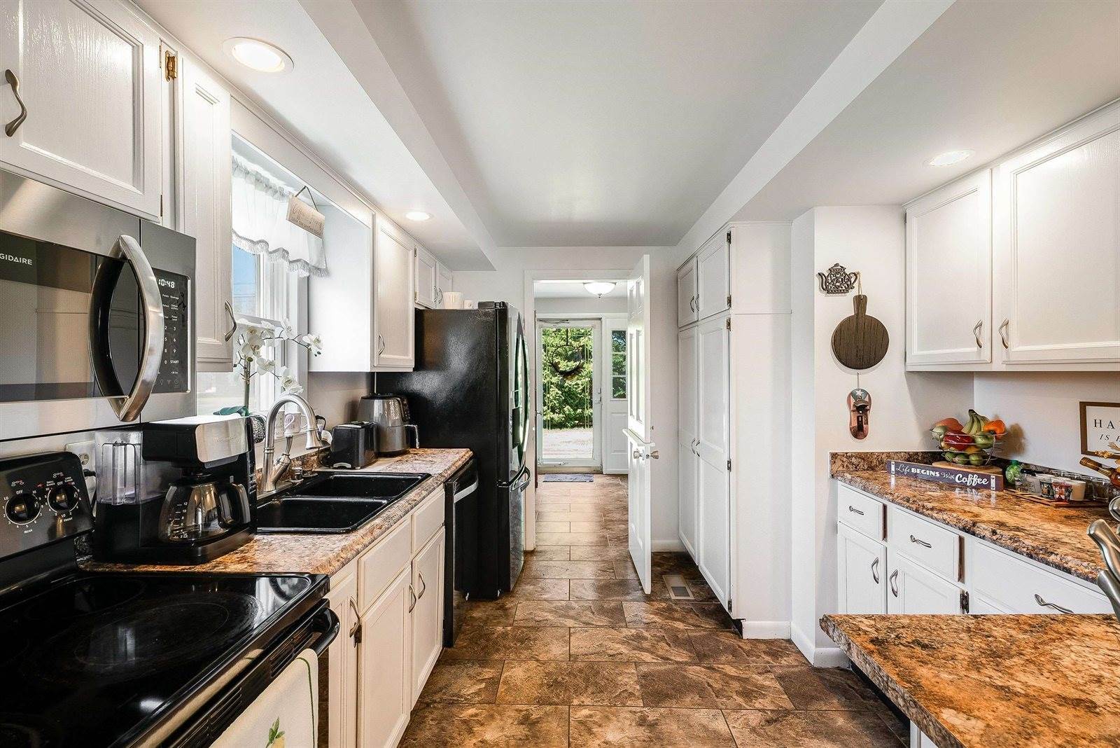 1023 Greendale Rd, Harrisonburg, VA 22801