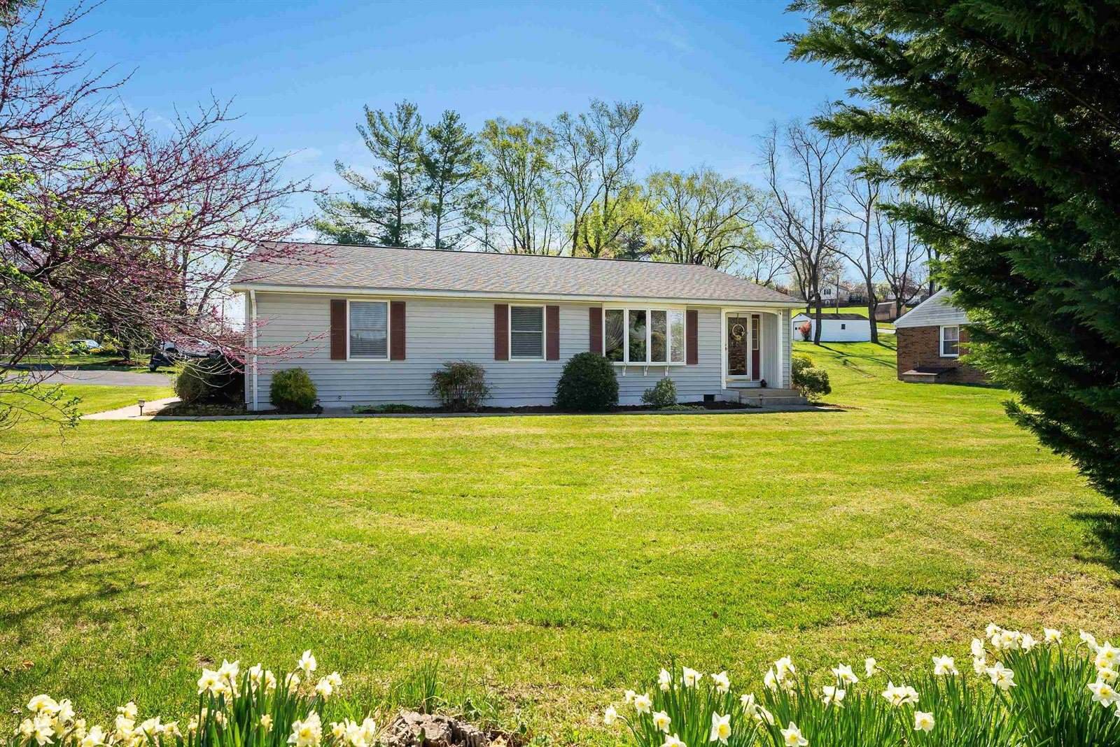 1023 Greendale Rd, Harrisonburg, VA 22801