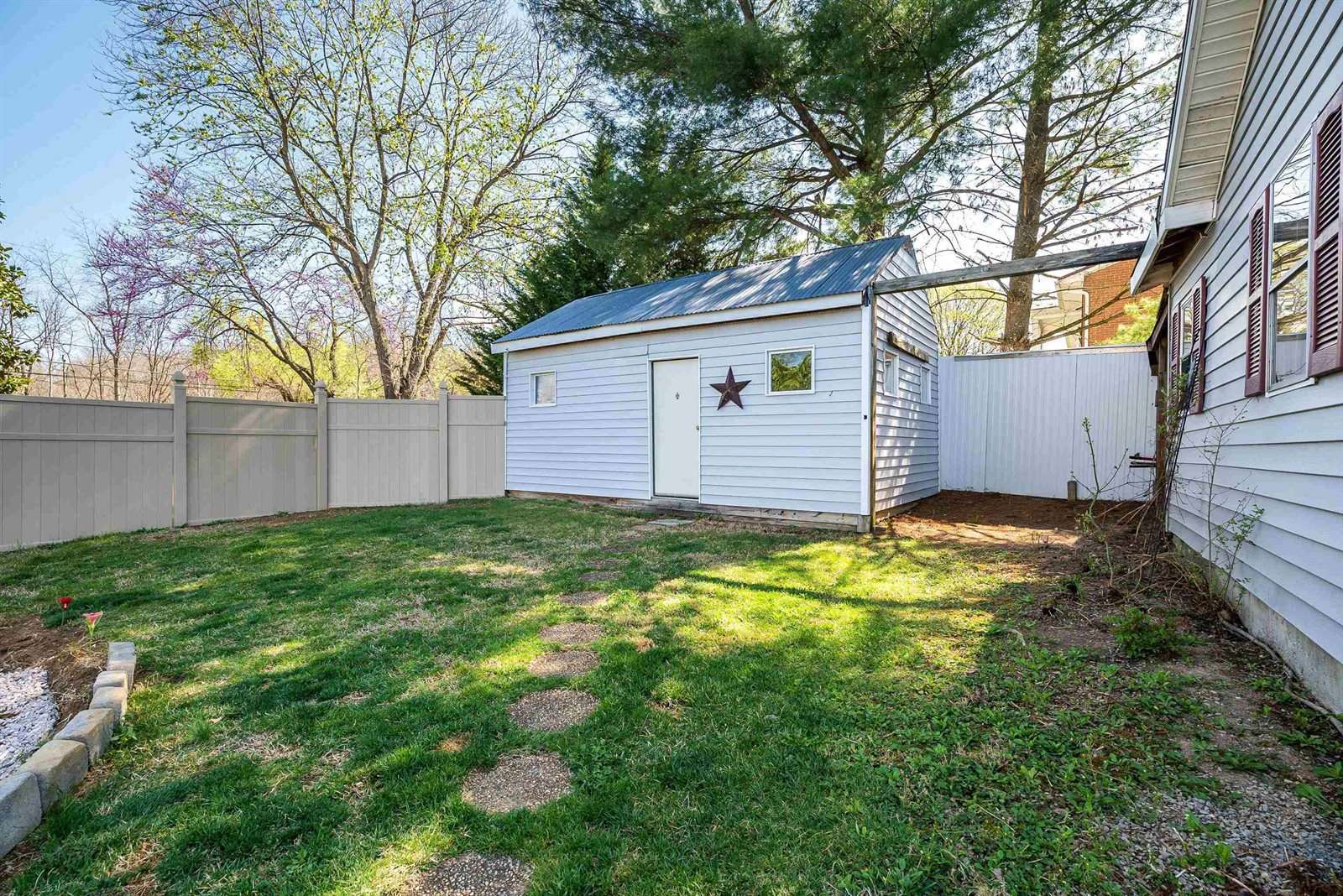 1023 Greendale Rd, Harrisonburg, VA 22801